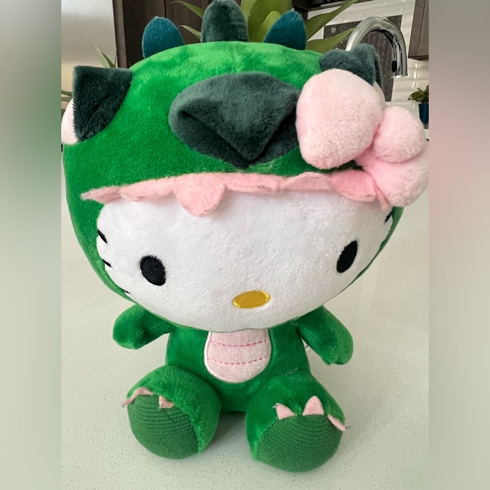 Fiesta Sanrio‎ Hello Kitty Dragon Costume 9.5"